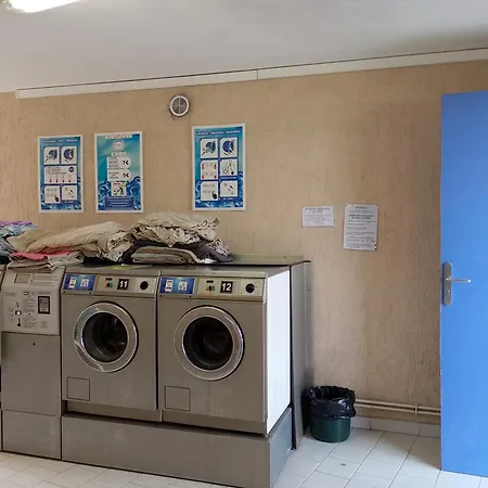 Agreable Climatise, Avec Parking, Piscine Et Vue